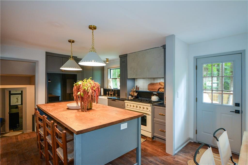 Property Photo:  3238 Mountain Hollow Drive  GA 30062 