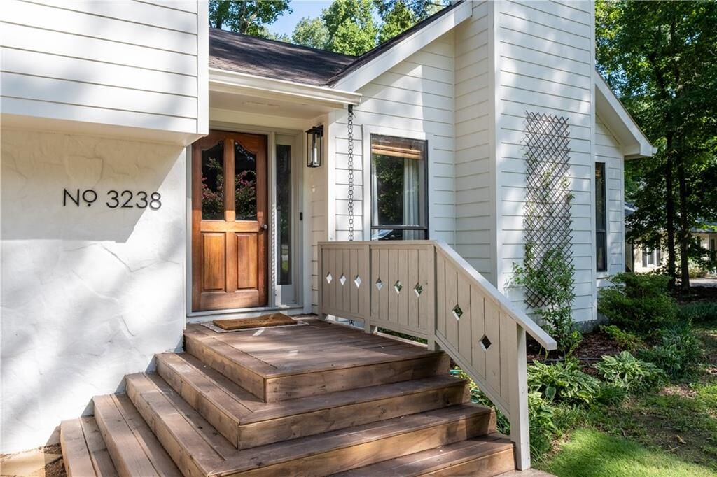 Property Photo: 3238 Mountain Hollow Drive GA 30062