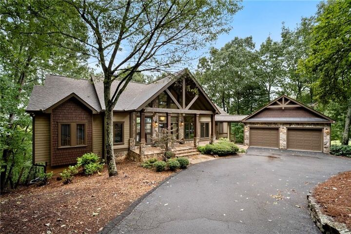 Property Photo: 861 Summit Drive E GA 30143