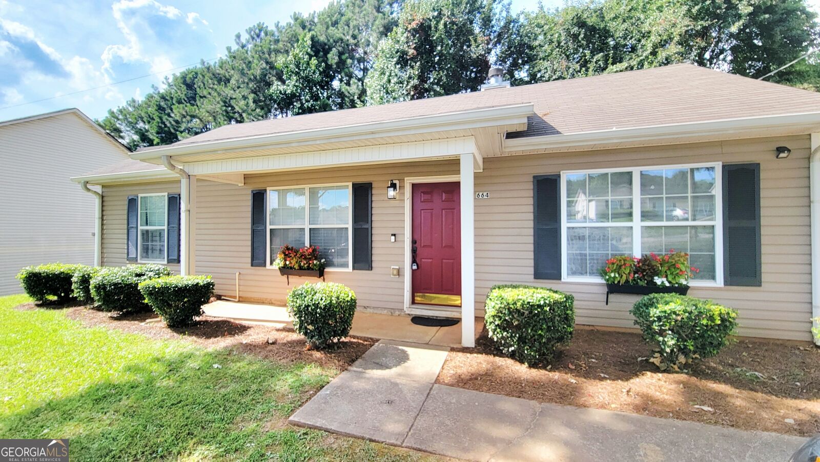 Property Photo:  664 Forest Hills Path  GA 30297 