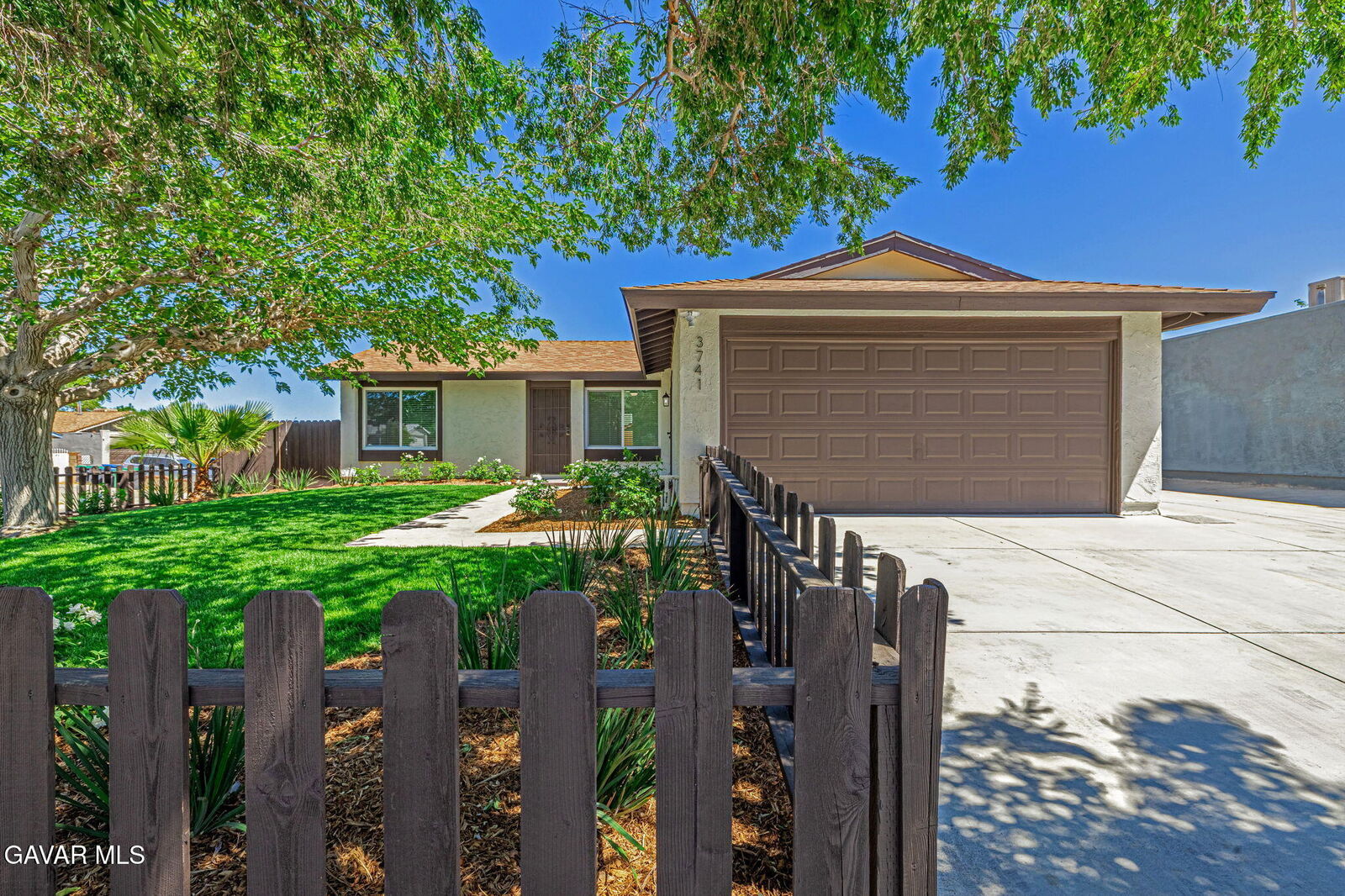 Property Photo:  3741 W Avenue K13  CA 93536 