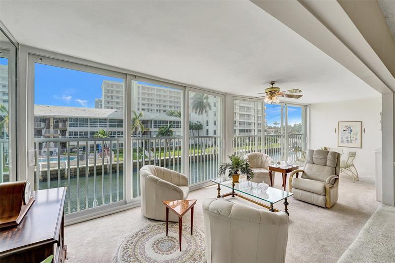 Property Photo: 3101 NE 47th Ct 207 FL 33308