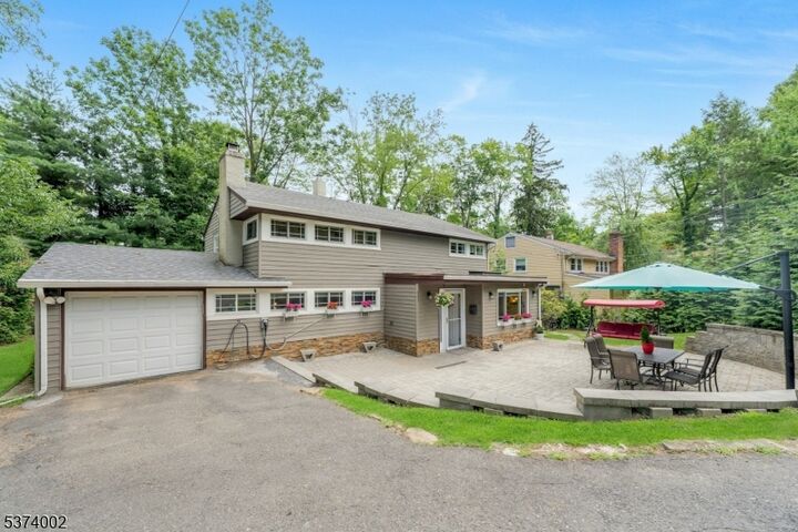 931 N Monroe St  Ridgewood Village NJ 07450 photo