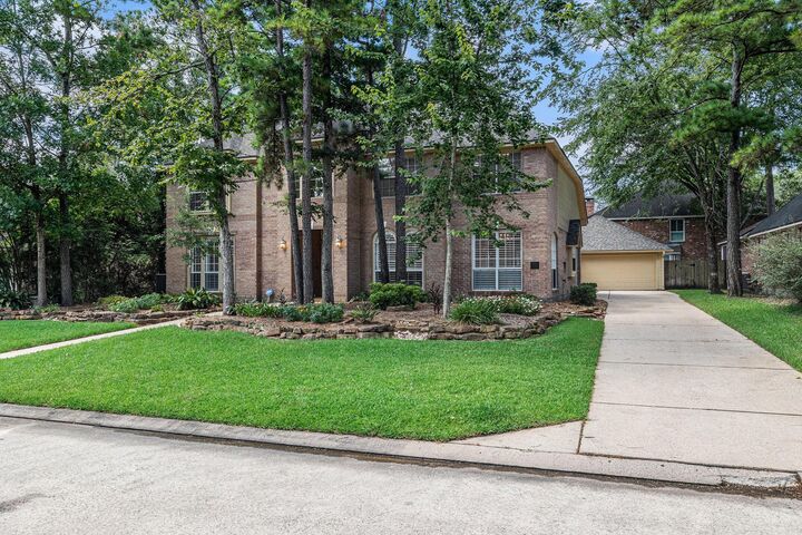 Property Photo:  75 N Floral Leaf Circle  TX 77381 
