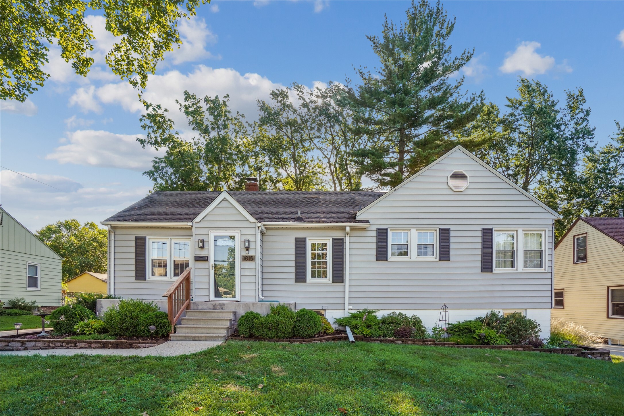 1815 45th Street  Des Moines IA 50310 photo