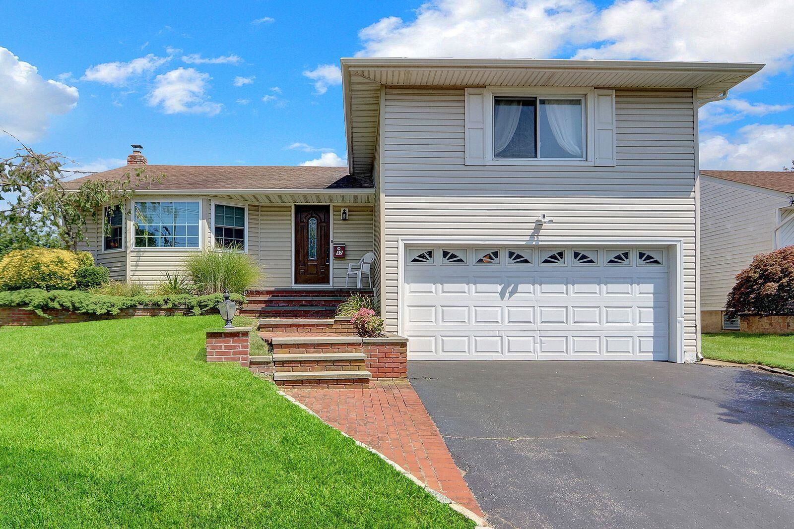 Property Photo:  37 Lakeshore Boulevard  NY 11758 