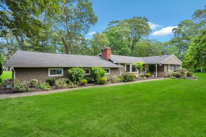 Property Photo:  27 Dogwood Hollow Lane  NY 11764 