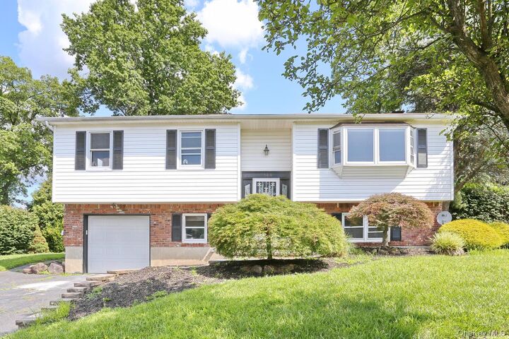 Property Photo:  144 Lake Nanuet Drive  NY 10954 