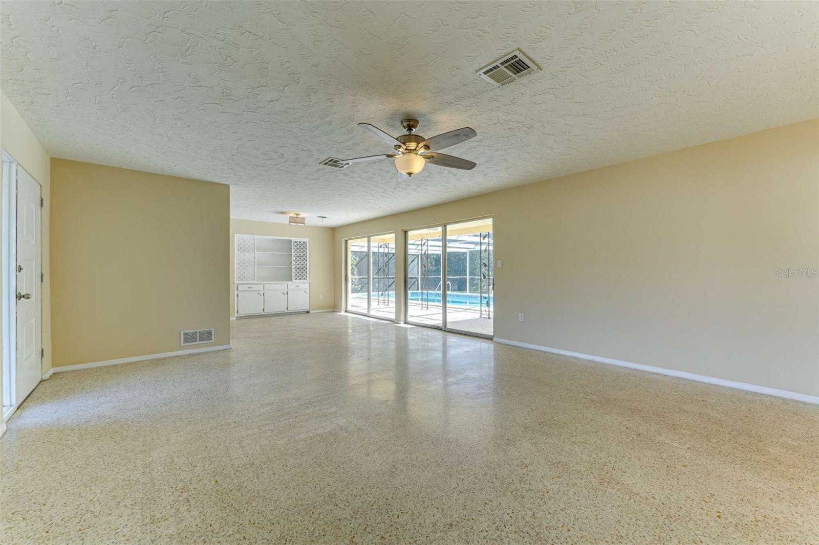 Property Photo: 2840 Webber Street FL 34239
