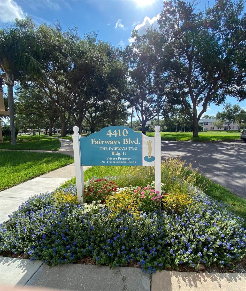 Property Photo: 4410 Fairways Boulevard 605 FL 34209