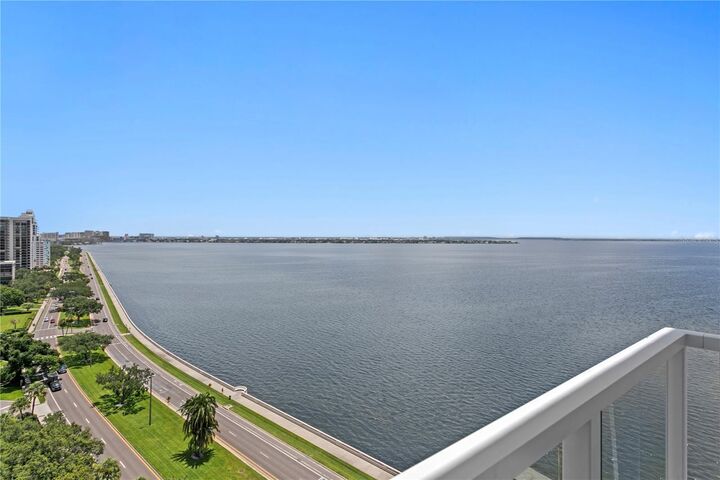 Property Photo:  2619 Bayshore Boulevard 1400  FL 33629 