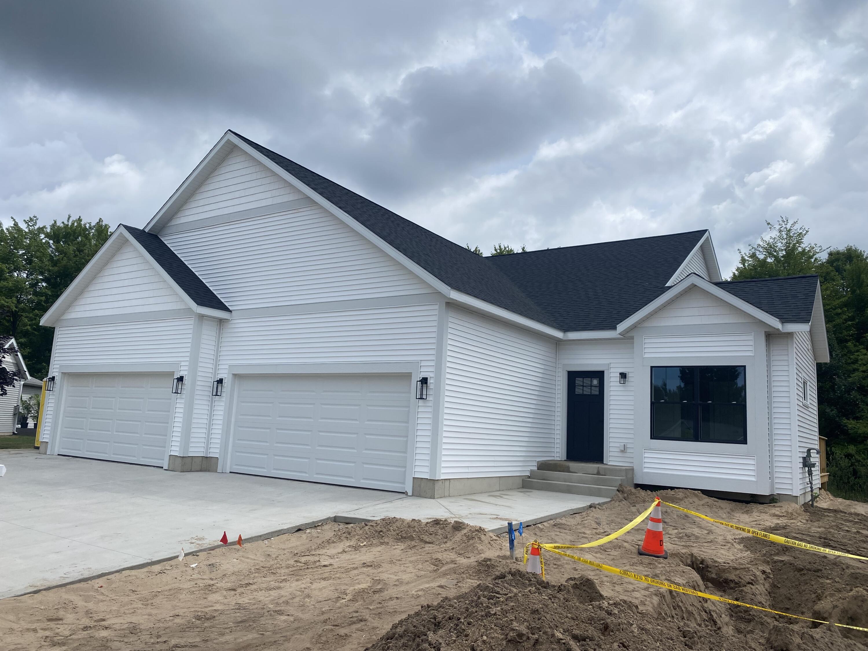 Property Photo: 7118 Kerrie Lane MI 49456