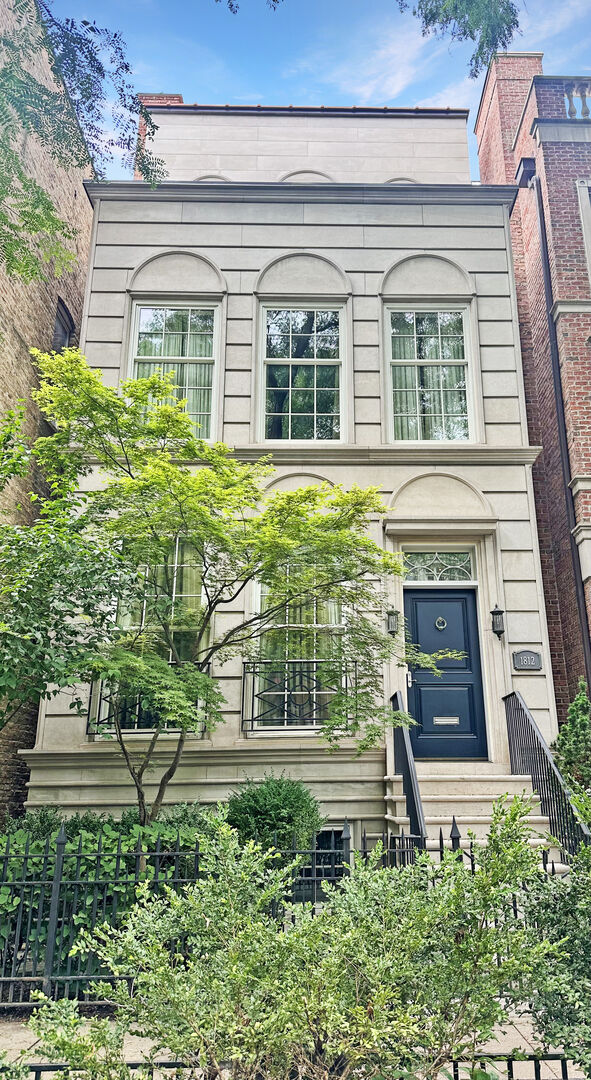 1812 N Cleveland Avenue  Chicago IL 60614 photo