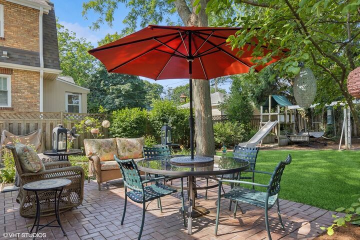 Property Photo:  2406 Cowper Avenue  IL 60201 