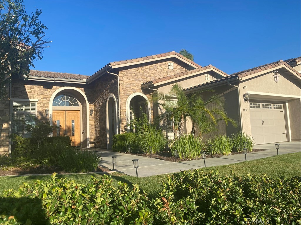 Property Photo:  44576 Frogs Leap Street  CA 92592 