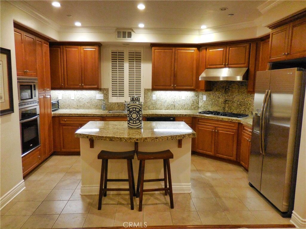 Property Photo: 89 Winding Way CA 92620