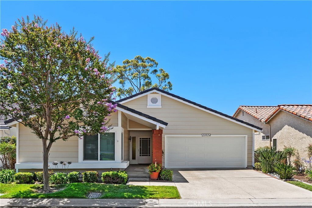 Property Photo:  23524 Ribalta  CA 92692 