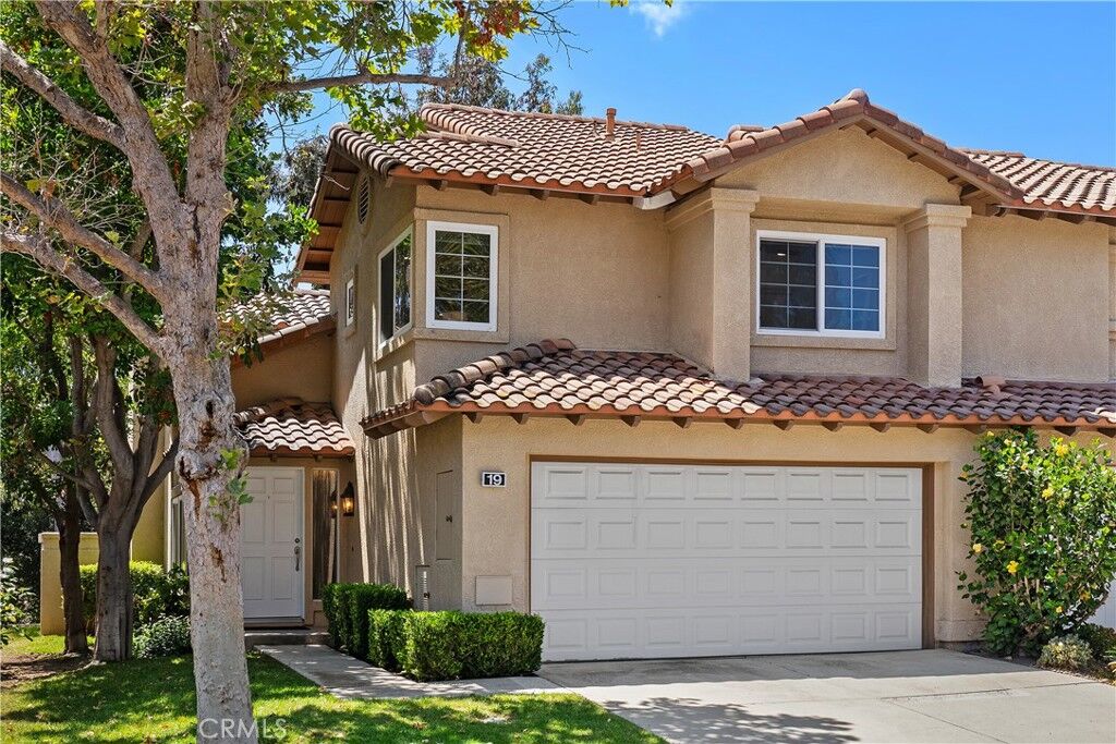 Property Photo:  19 Cascada  CA 92688 