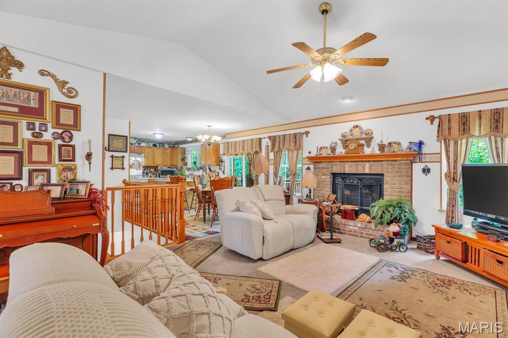 Property Photo:  190 Cindy Lane  MO 63389 