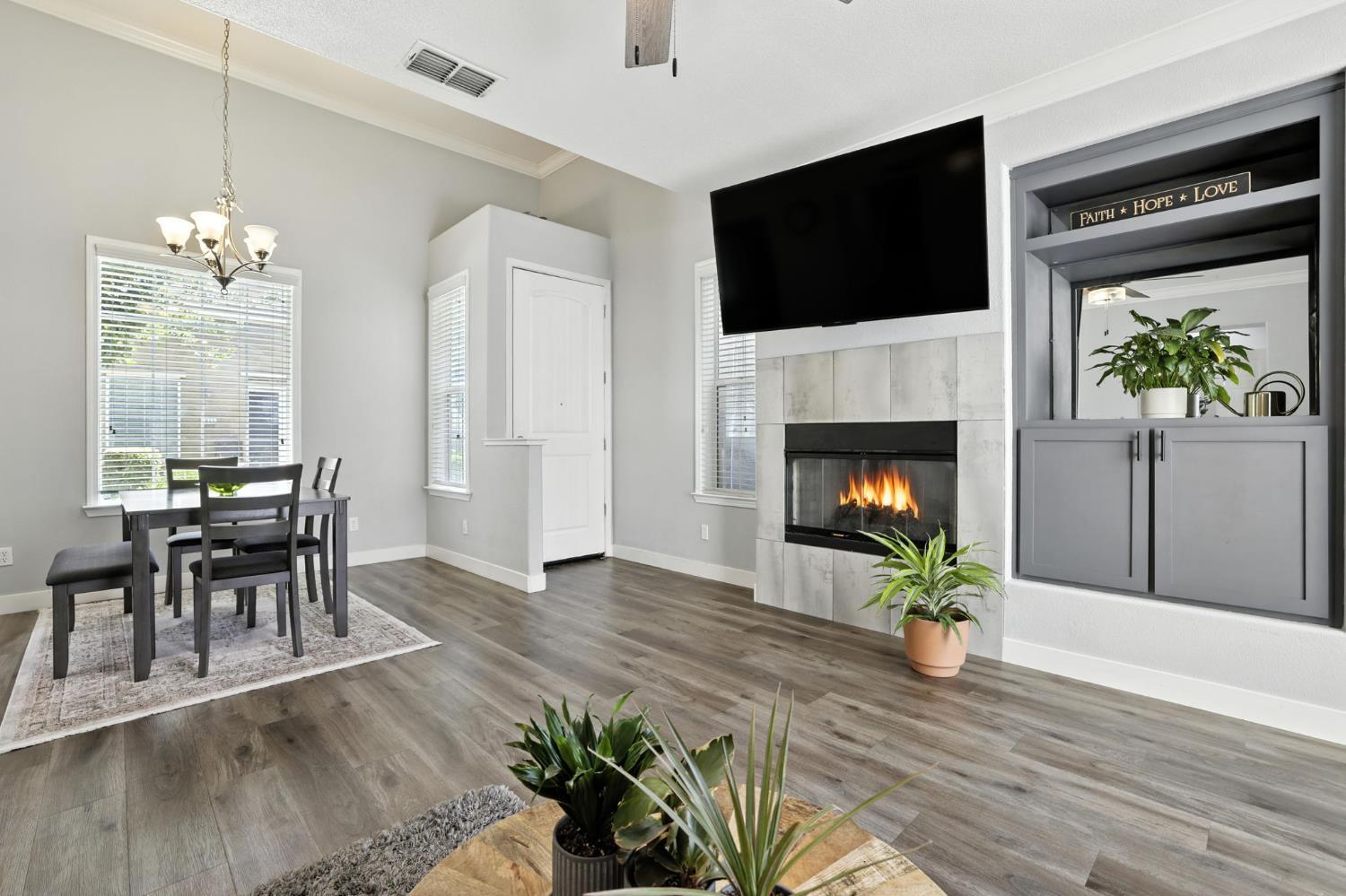 Property Photo: 7864 Monaldo Walk CA 95823