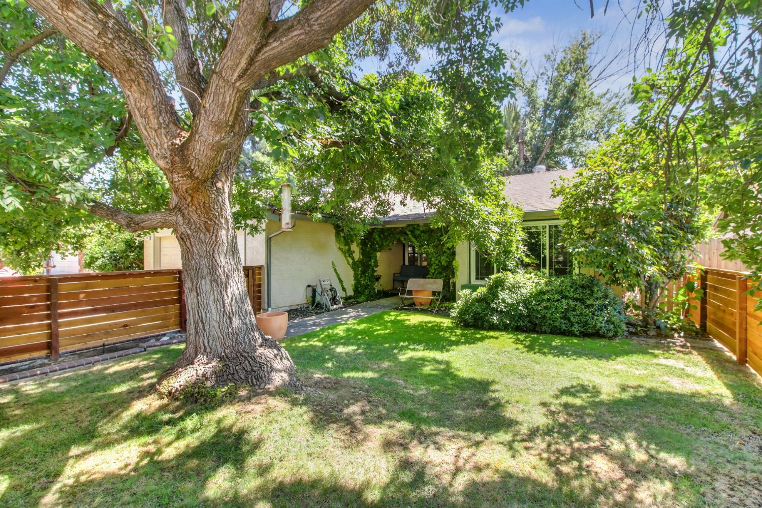 Property Photo:  1500 Pebblestone Way  CA 95833 
