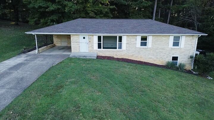 Property Photo: 544 E Church St TN 37058