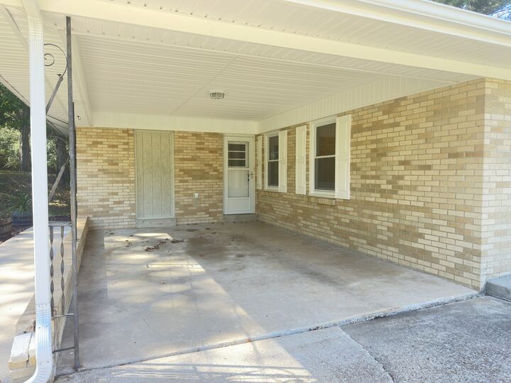 Property Photo:  544 E Church St  TN 37058