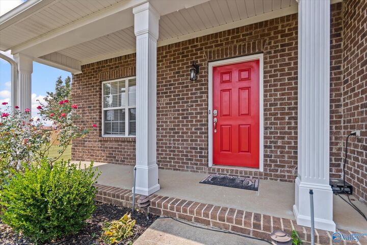 Property Photo:  314 Ravens Crest Drive  AL 35761 
