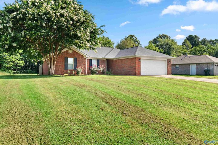 Property Photo:  129 Poplar Green Lane  AL 35749 