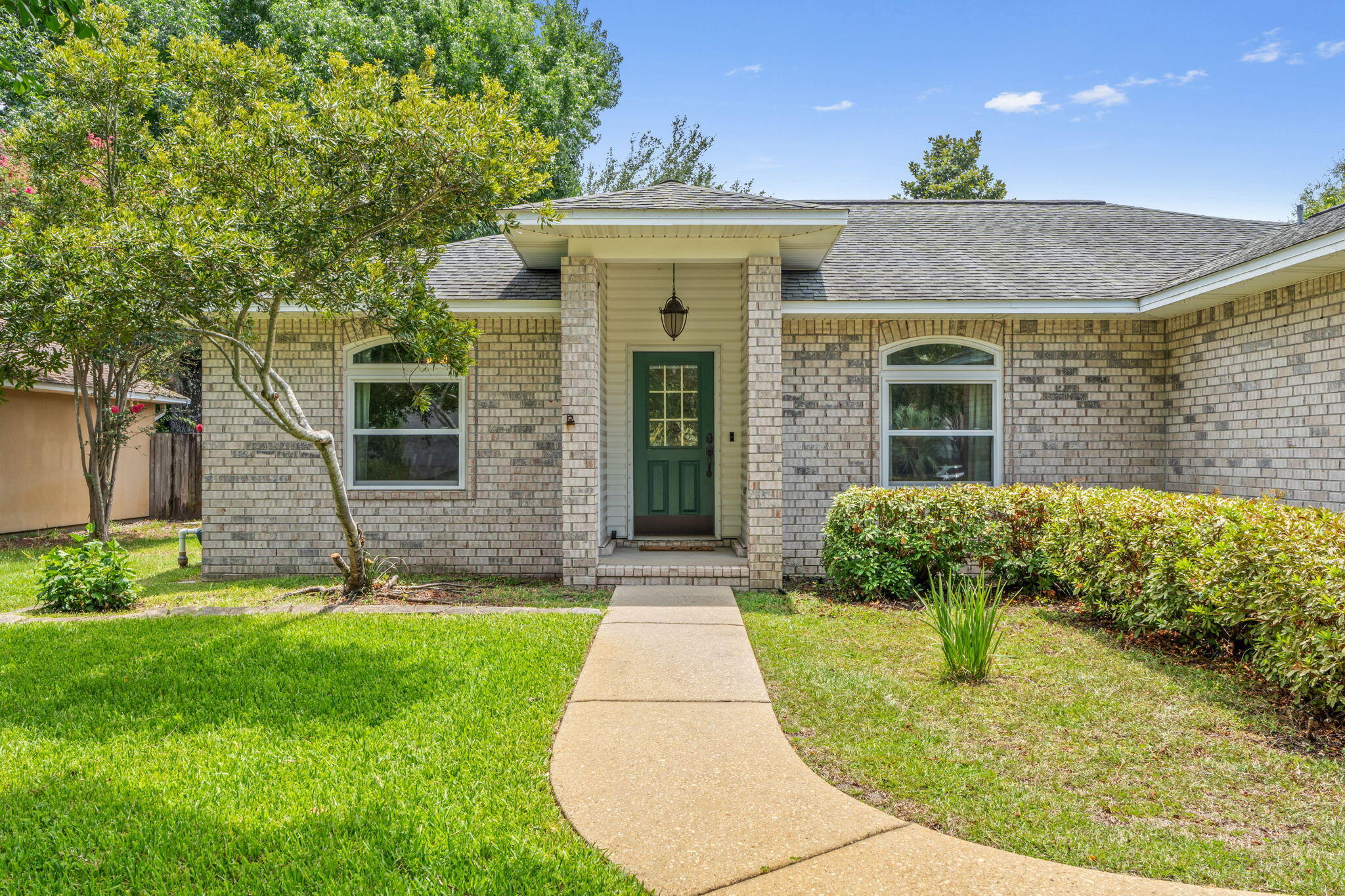 Property Photo: 3467 Willow Lane FL 32563