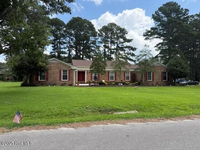 Property Photo:  113 Clarendon Road  NC 27910 