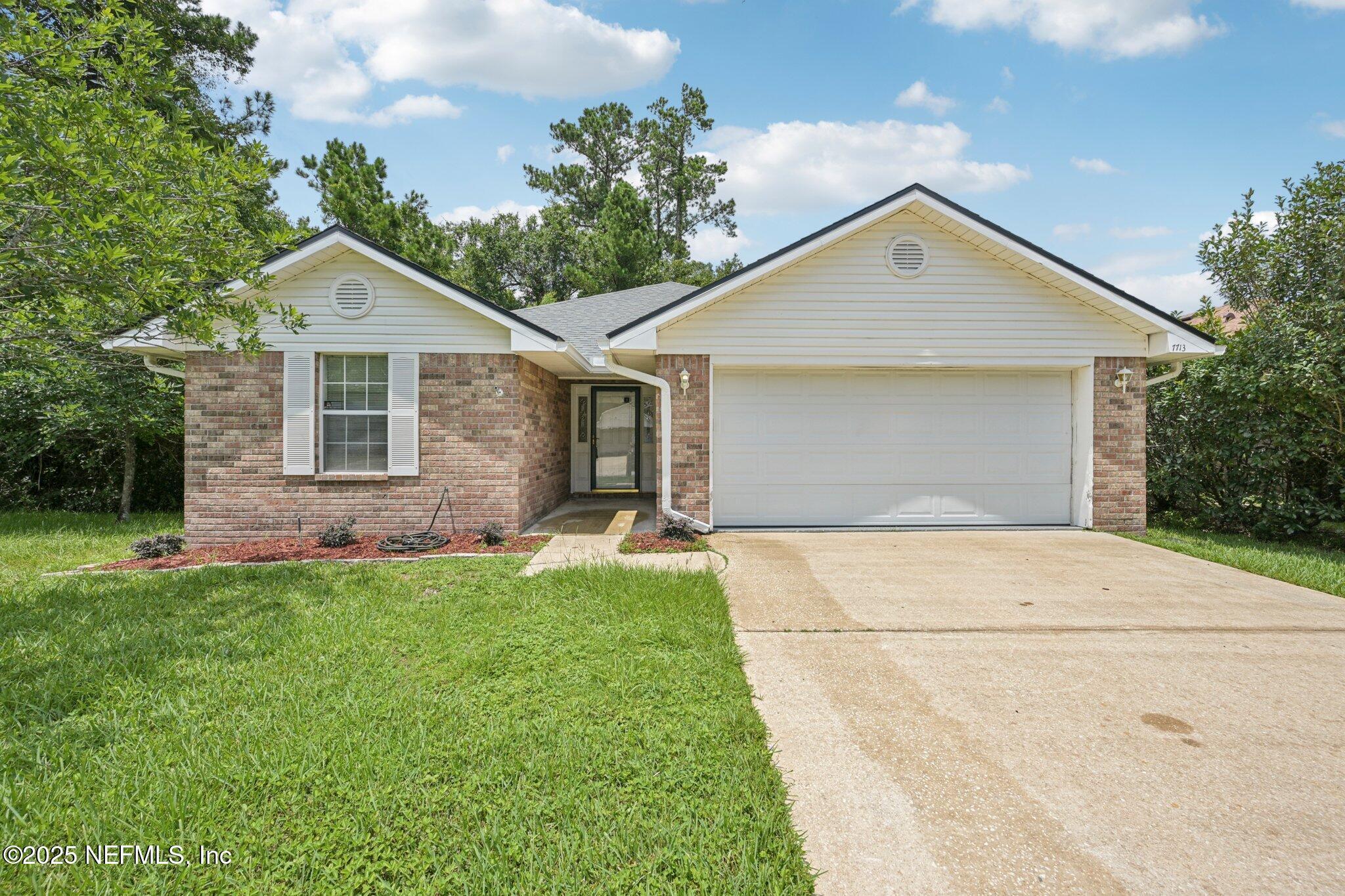 Property Photo:  7713 Lookout Point Drive  FL 32210 