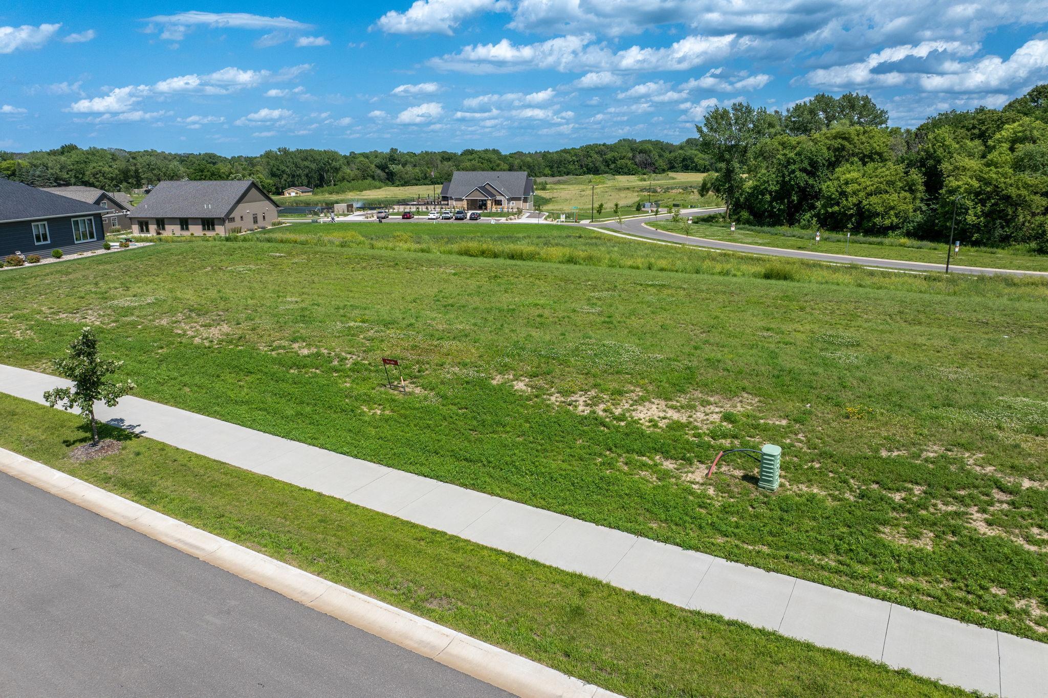 Property Photo: 1035 Saba Boulevard MN 56001
