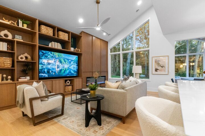 Property Photo:  604 Kraewood Drive  MN 55057 