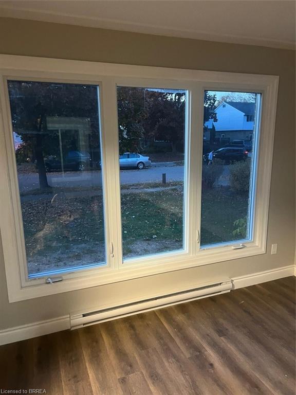 Photo de la propriété:  54 Debby Crescent  ON N3R 7A4 