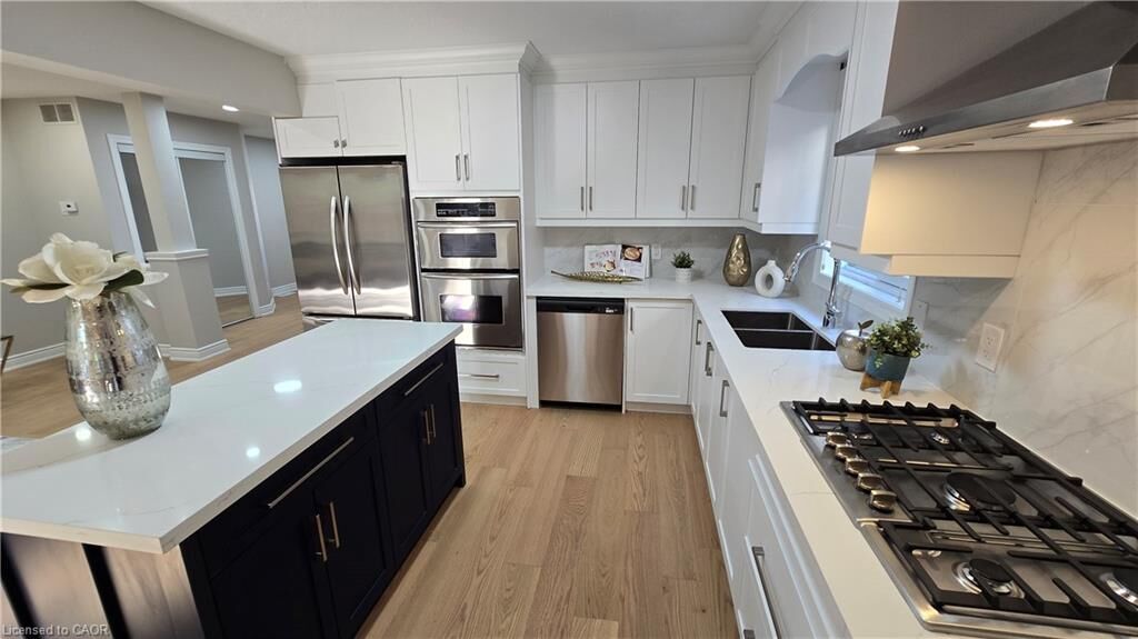 Property Photo: 42 Bridleridge Street ON N2P 2V1