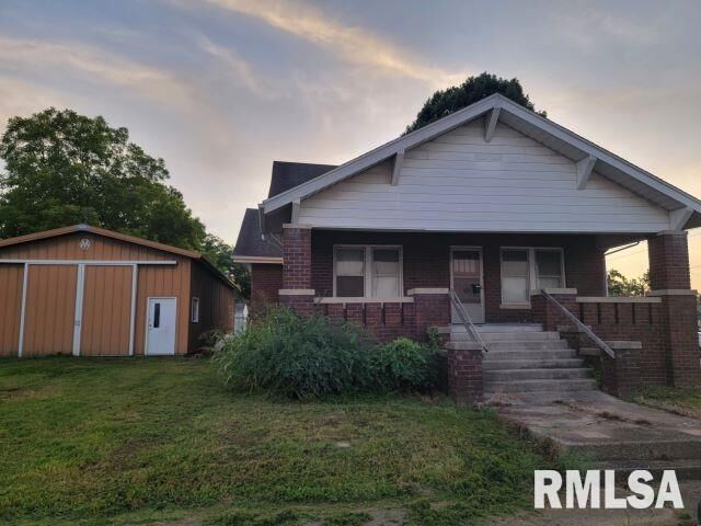 Property Photo:  101 S 6th Street  IL 62966 
