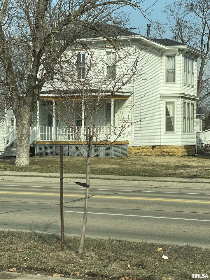 444 7th Avenue South  Clinton IA 52732 photo