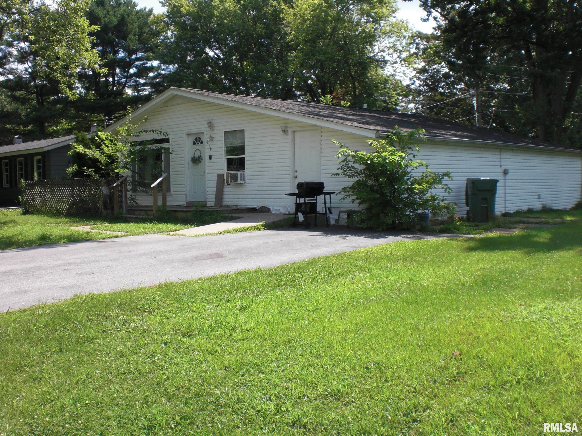 216 S Pecan Street  Desoto IL 62924 photo