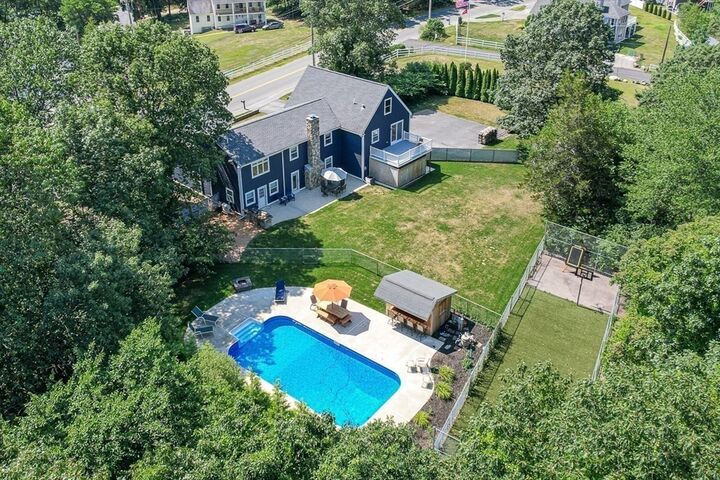 Property Photo: 886 Methuen St MA 01826