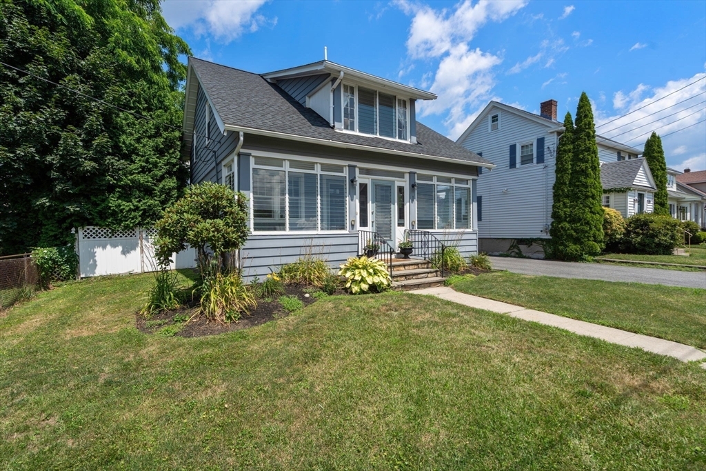 Property Photo:  1 Inwood Rd  MA 01606 