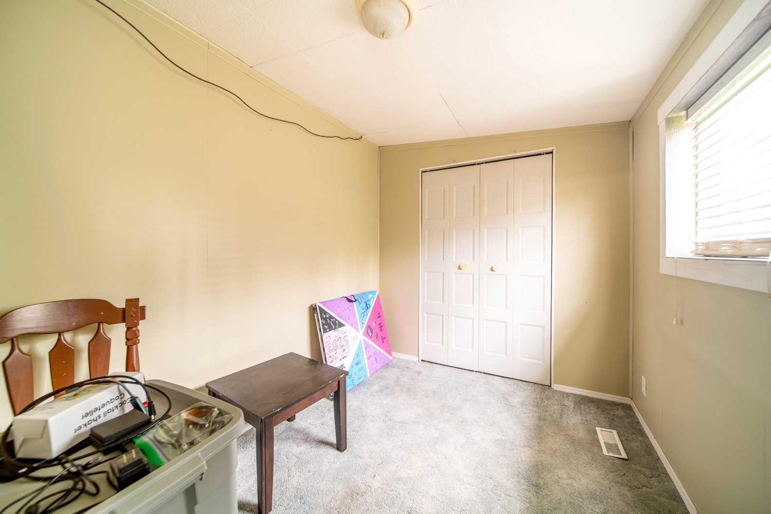 Photo de la propriété: 517 2 Ave Crescent AB T9W 1A3