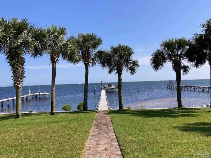 6735 Tidewater Dr  Navarre FL 32566 photo