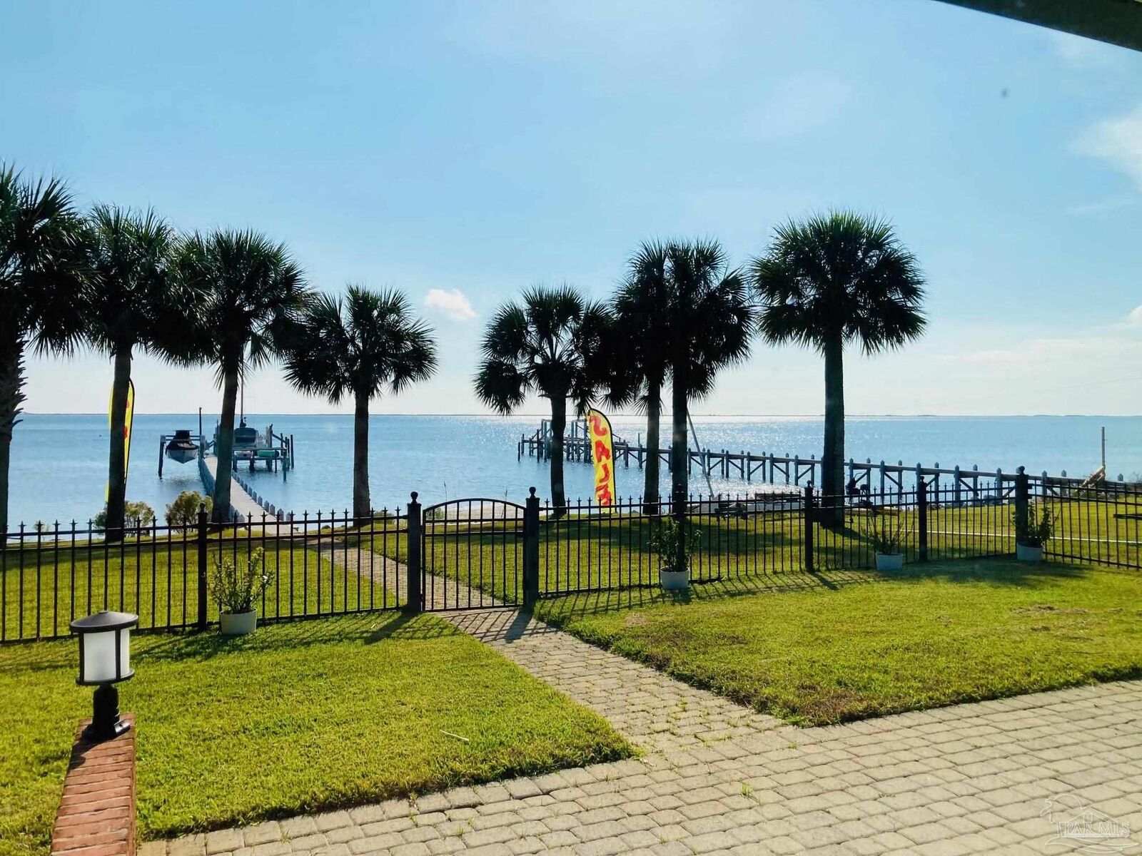 Property Photo: 6735 Tidewater Dr FL 32566