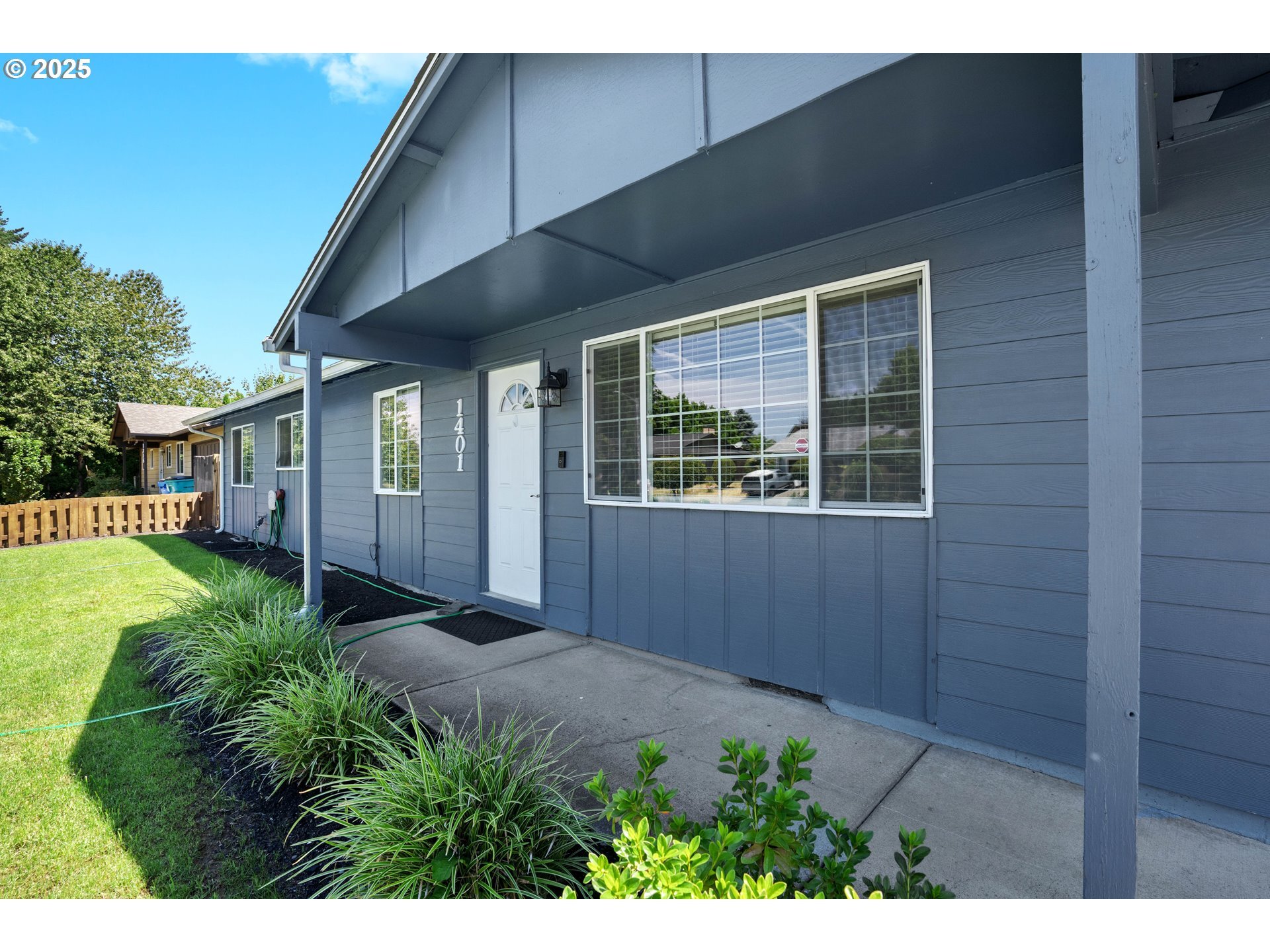 Property Photo: 1401 NW 102nd St WA 98685