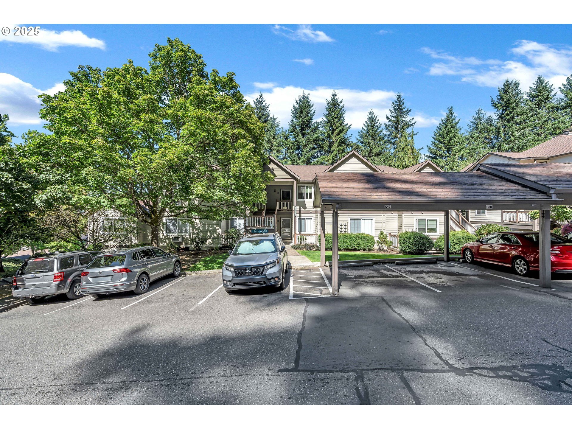Property Photo: 20110 Larkspur Ln 71 OR 97068