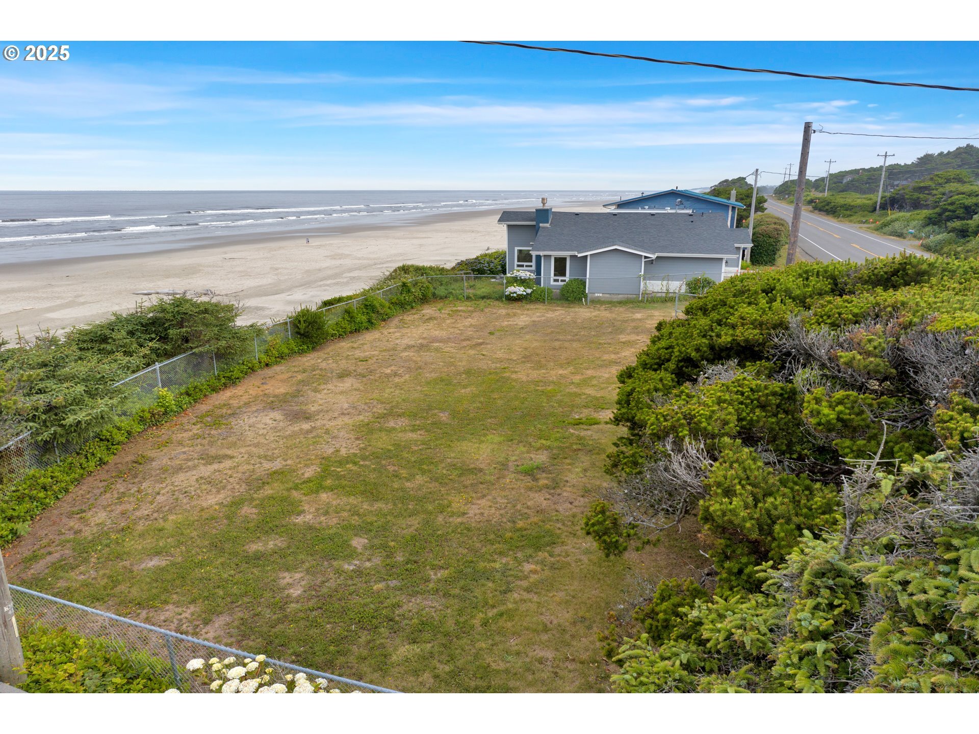 Property Photo: 3692 SW Pacific Coast Hwy OR 97394