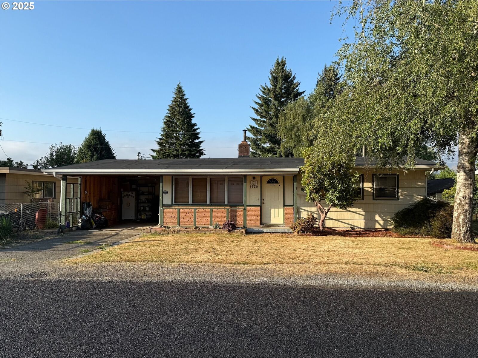 Property Photo:  3220 A St  WA 98671 