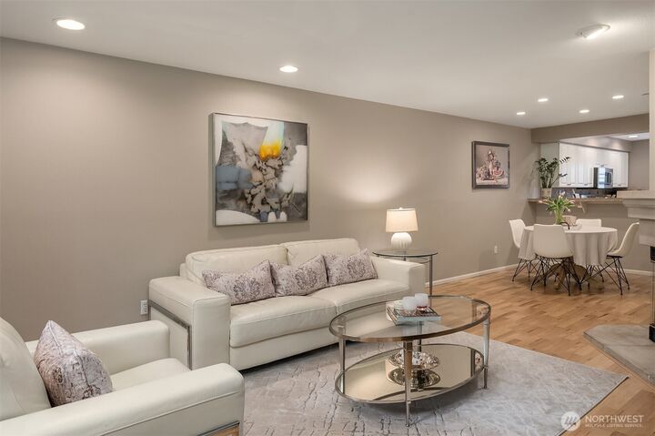 Property Photo:  2300  Jefferson Avenue NE A101  WA 98056 