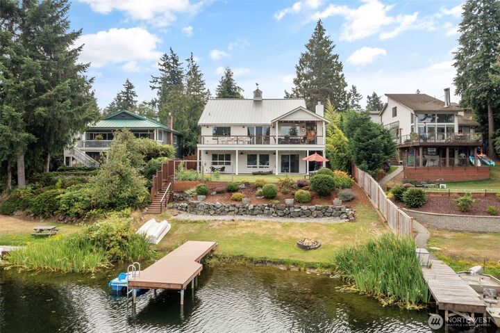 Property Photo:  21756 SE 262nd Place  WA 98038 